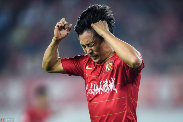 继续甩人两位数球员离队 郑龙邹正找到下家前