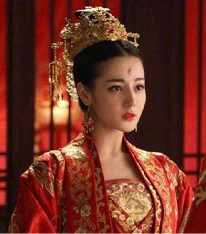 以下5款汉服嫁衣,让你选一套在结婚的时候穿,