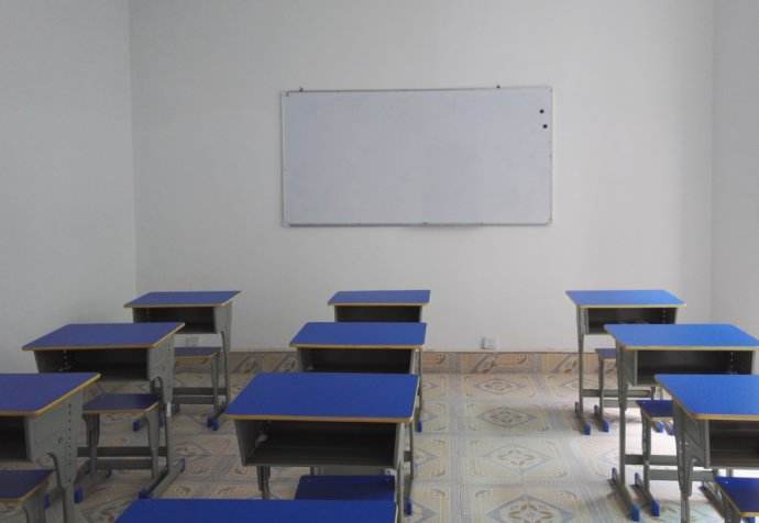 中小学教师有偿补课,取消教师资格证,网友:可以