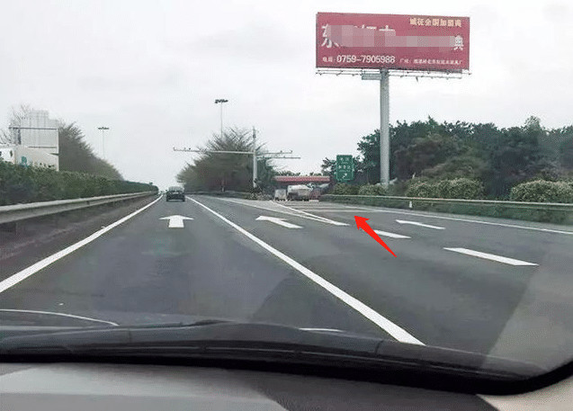 一个电子眼一年能赚多少钱?交警:这个摄像头一