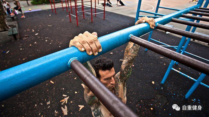 吊单杠可以长高悬吊真的有这种功效吗