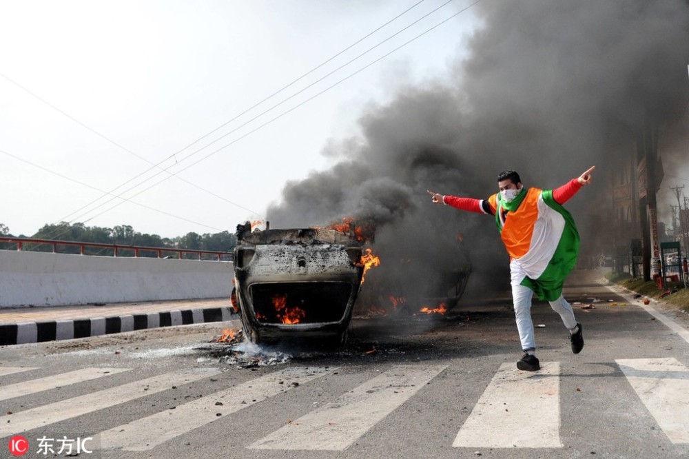 巴基斯坦就克什米尔恐袭召回驻印大使