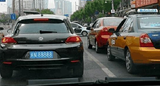 车牌|国内车牌禁用这两个字母，很少人注意，老司机：真遇到还是躲远点吧