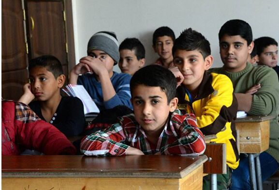 中国最友好的友人竟然是"他",白天来中国上学,回家吃晚饭