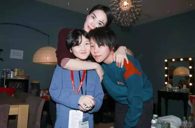 瓦妮莎·布莱恩特|亲爹是百变大咖，亲妈是血族美人，这张脸让杨幂梦寐以求