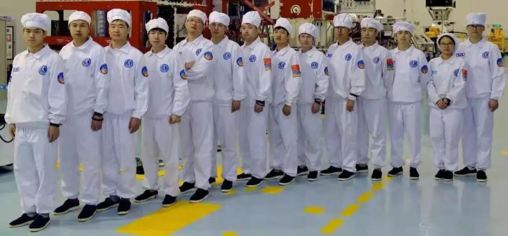 平均年龄不到30岁的北斗总装团队年轻的神舟团队回顾过去我的心中满是