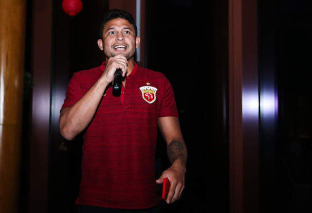 粤媒:中国未来或归化无血缘球员 埃神有资格