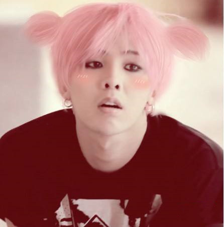 本以为权志龙染红色超帅,直到看到他染粉色后,才知什么是高颜值