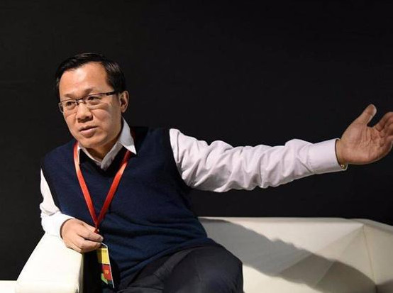 国内地第一狗仔曾经叱咤娱乐圈的卓伟去哪里