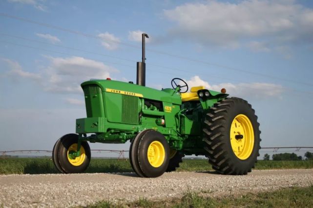 tractor:拖拉机cement mixer:[s05m07nt]水泥浆搅拌机forklift