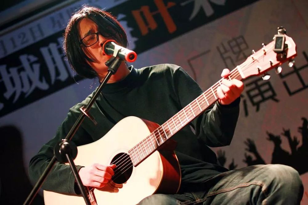 民谣歌手尧十三曾在酒吧作驻场.图/豆瓣