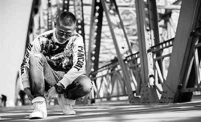 2020各大潮牌排名_中国有嘻哈贵瞎眼的各大潮牌,简直壕无人性!