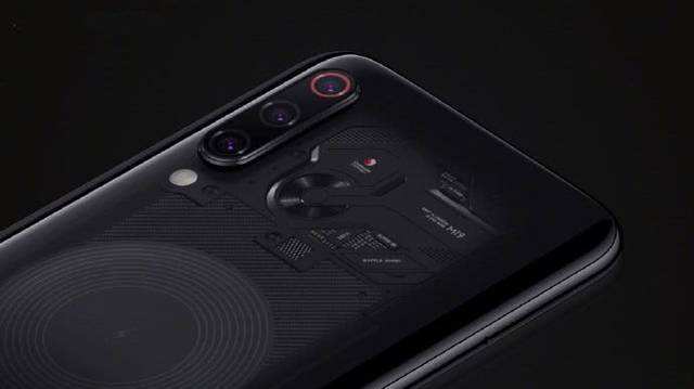 荣耀V20笑而不语:小米9电池只有3300毫安,不