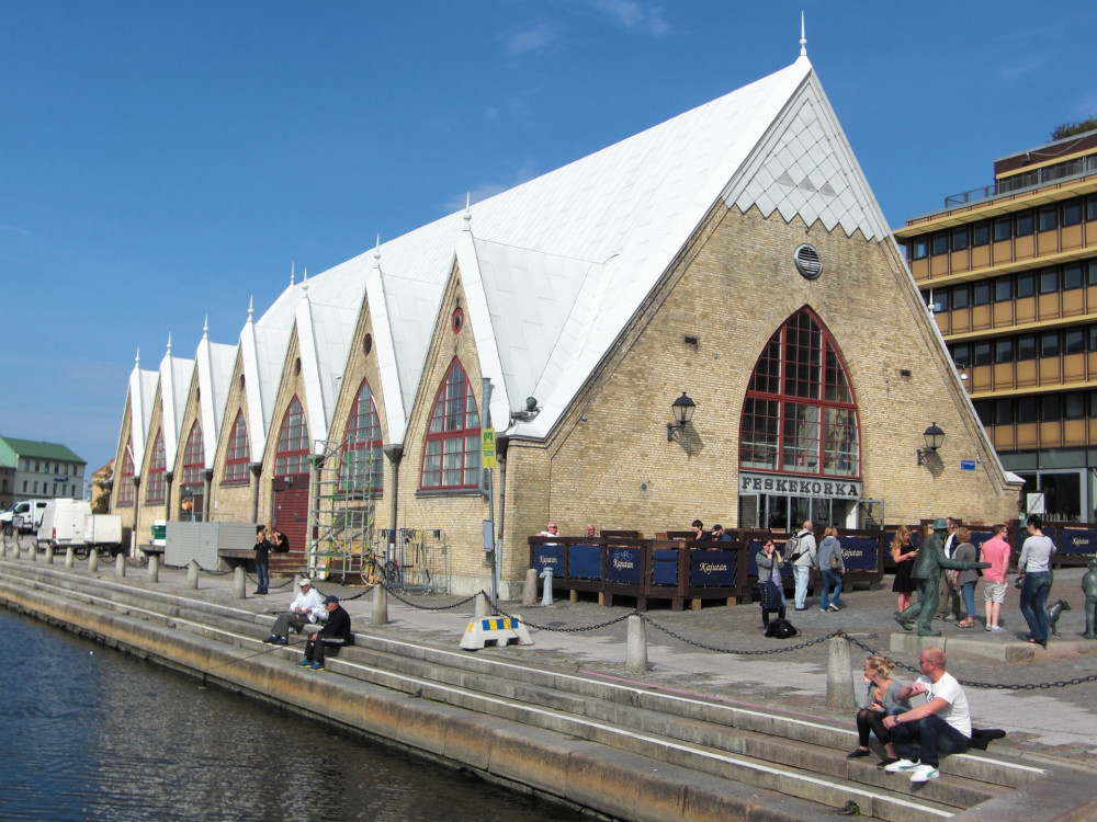 瑞典第二大城市,最初由荷兰人修建,被誉为小伦