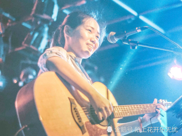 花粥的《出山》还没听腻,新歌就上线了,05后忙