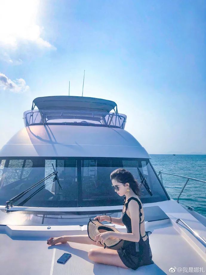 娜扎这么美的背,不拔罐可惜了