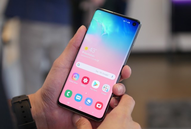 三星S10国行售价曝光 或4899元起售皇帝版价