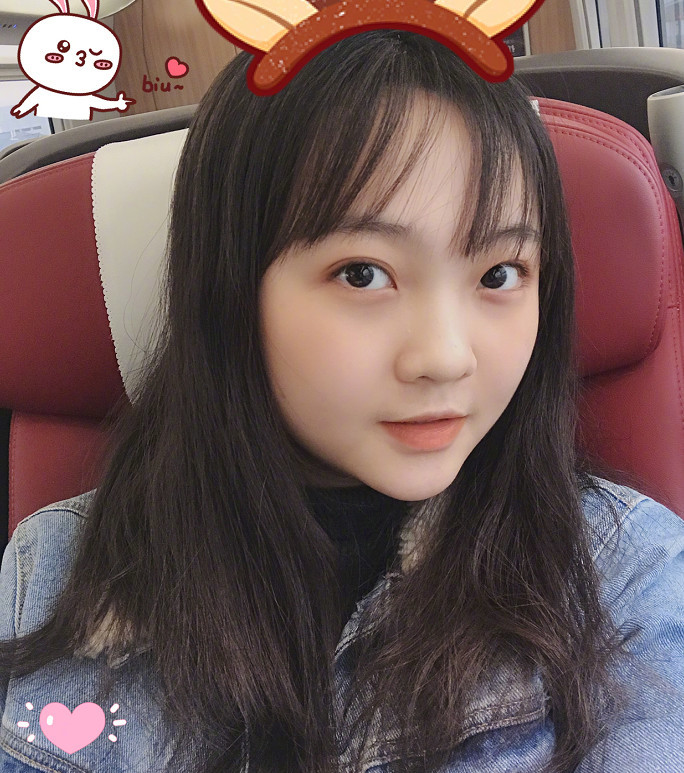 林妙可已经20岁了,不仅颜值高,还写了一手好字!