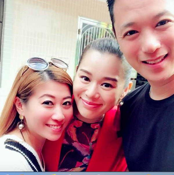 李奕霆离开胡杏儿就哭泣,李承德儿子在阿姨怀中眼含泪水却不敢闹