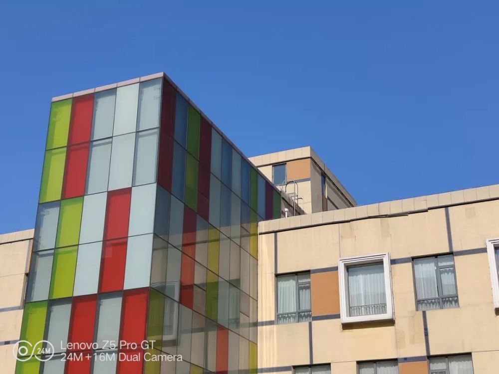 轻奢设计性能超旗舰联想Z5 Pro GT上手体验