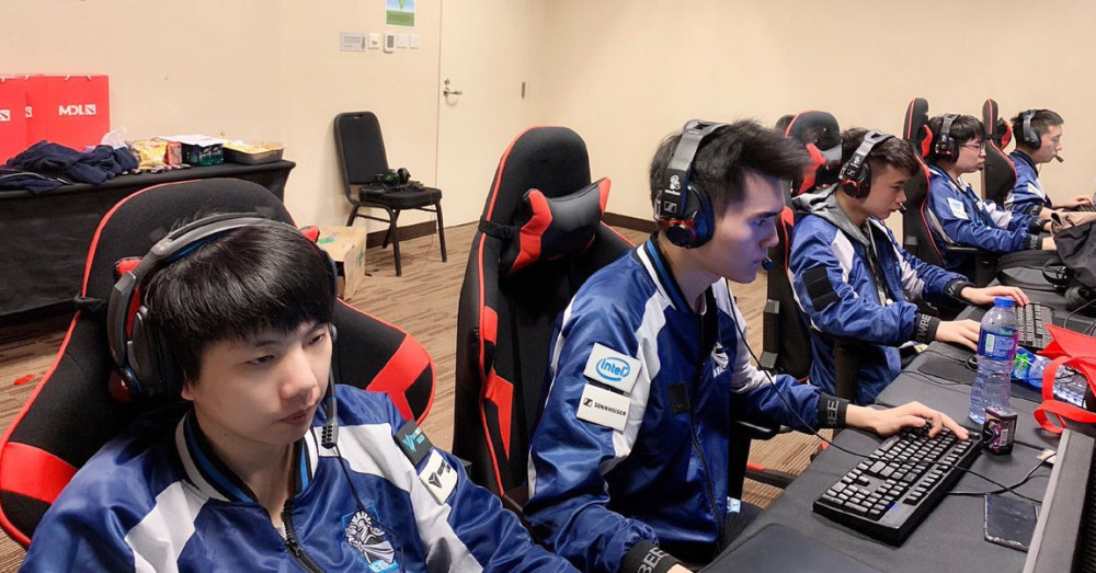DOTA2：NB战队疑似不和？