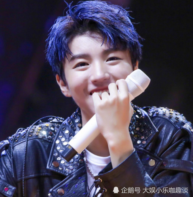 杨幂8年前唱的这首歌,被王俊凯翻唱后再次大火