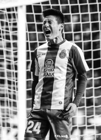 击中门柱 武磊错失西甲首球