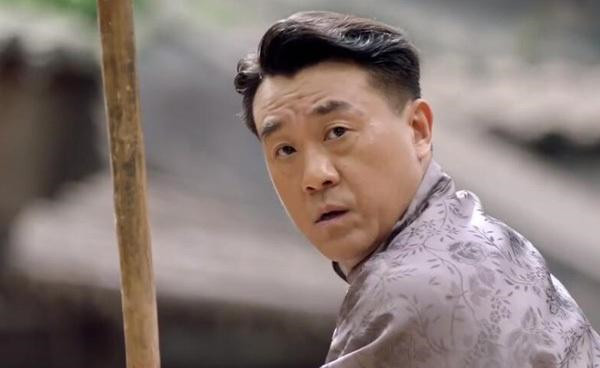 大型耍帅失败现场!《芝麻胡同》何冰掉酱缸那一段原来是这么拍的