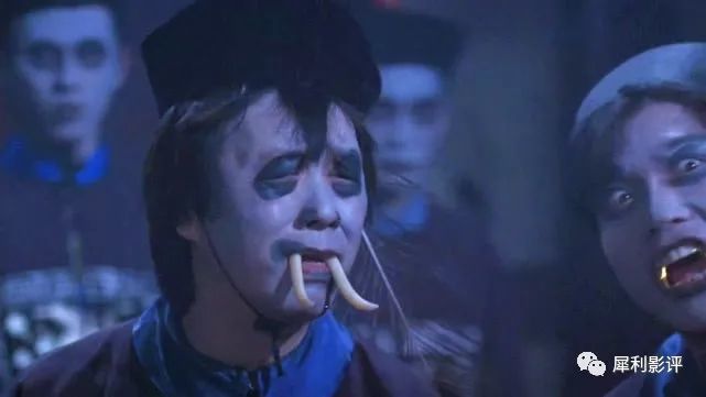 一段意义不明的红白撞煞戏,意外成了《新僵尸