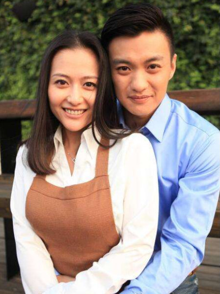 38岁朱丹近照,隐瞒了10年的帅气老公,原来是我们熟悉的他