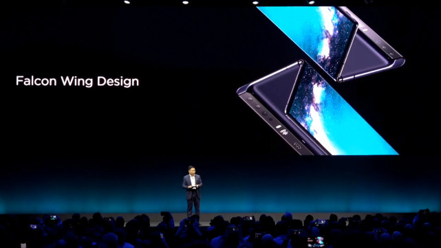 华为首款5G折叠屏手机Mate X发布 售价超1.7