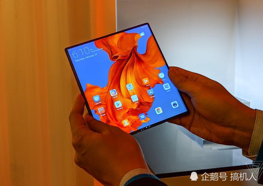 折叠机对决:华为MateX与三星Fold的差异这么