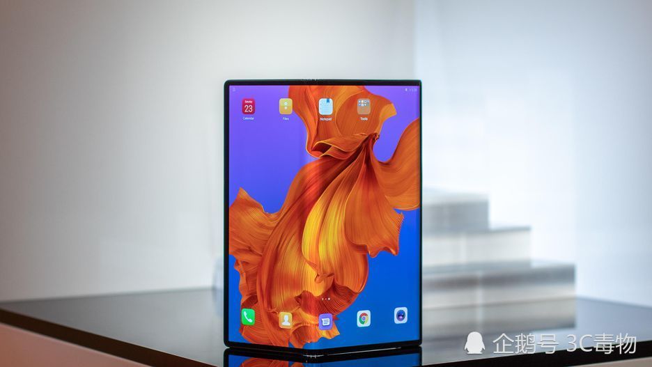 华为MateX真机上手:8寸屏支持5G售价20000元