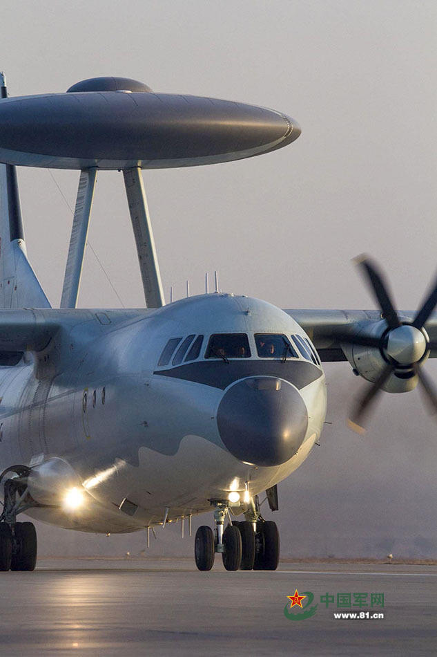 空军搞场演习 动用兵力够灭一国