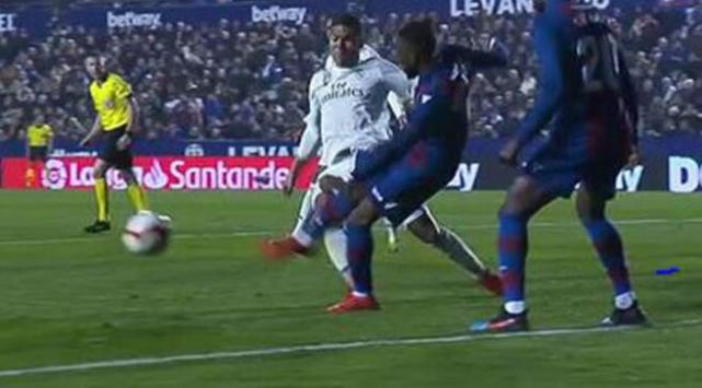 皇马2点球胜出35年未见 体毛犯规?专家:误判