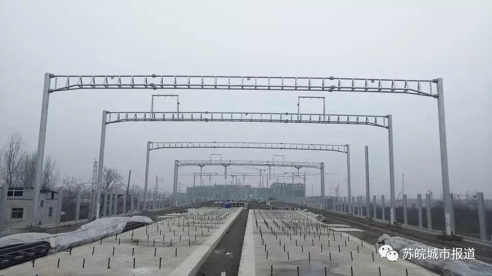 实拍:阜阳西站高铁站2月份最新进展,今年10月