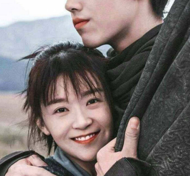 王鹤棣新剧开拍,与宋伊人甜蜜互动太虐狗,网友:沈月已成过去式