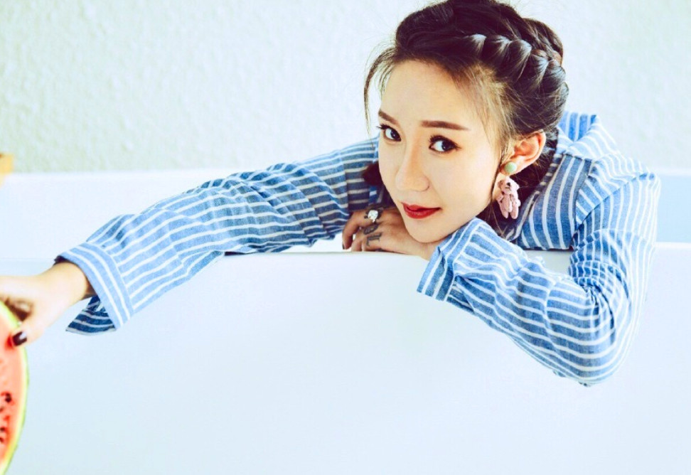 yy实施新制度,刘大美因跳槽将再次被起诉?无奈停播竟被骂活该