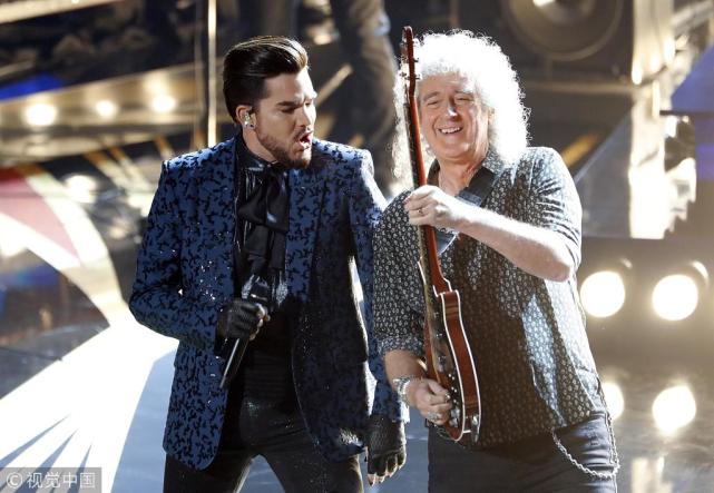 为了避免重蹈30年前的覆辙,官方请来了皇后乐队和亚当·兰伯特做开场