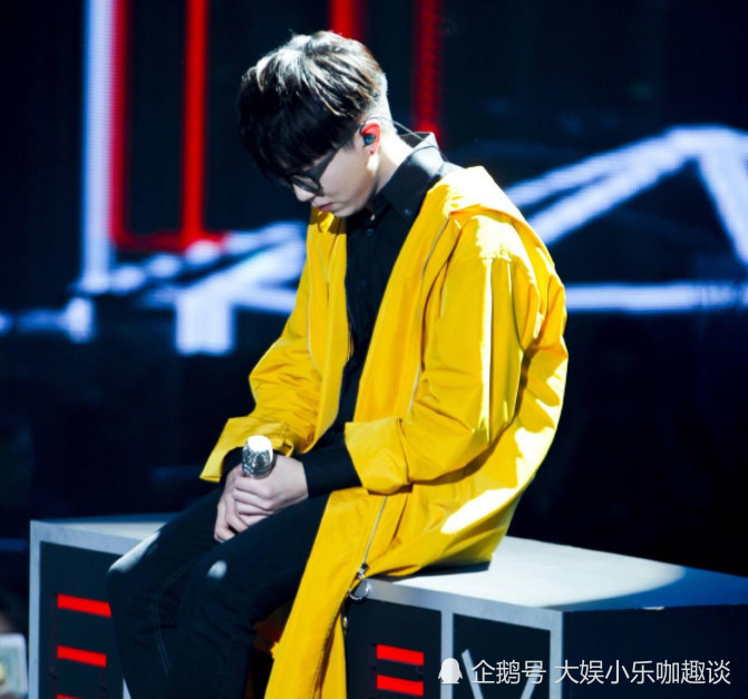 继《不染》后,毛不易这首歌火遍校园,歌词还成