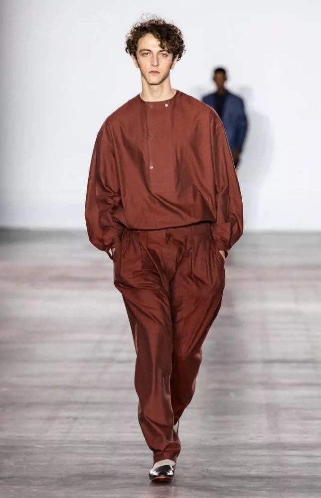 2020男装秋冬流行色分析:男士色彩照传统观点,棕色是经典的男装色彩