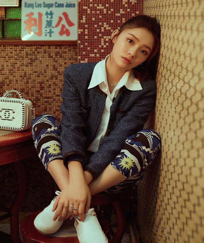 拍完《新喜剧之王》的鄂博,粉丝只有21万,或成最差星女郎!