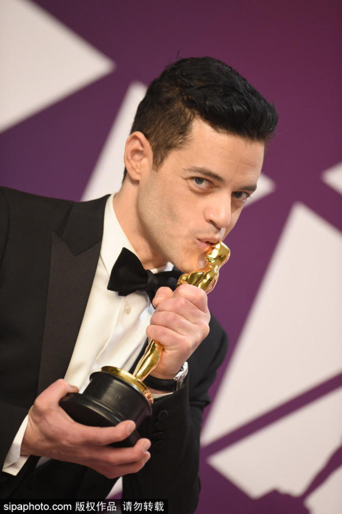 "大眼仔"超可爱!奥斯卡新影帝化身表情包