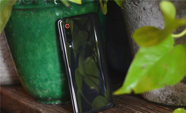 小米9今天正式开售,雷军还能被骂耍猴吗?检验