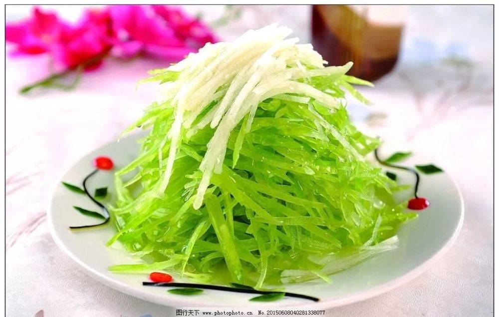 炝菜的特点是清爽脆嫩,鲜醇入味.