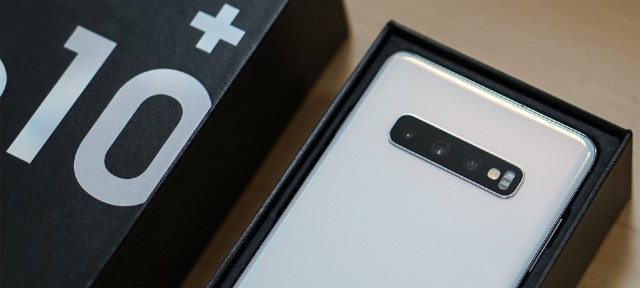 三星S10+皓玉白首发开箱测评:又一次颠覆我对