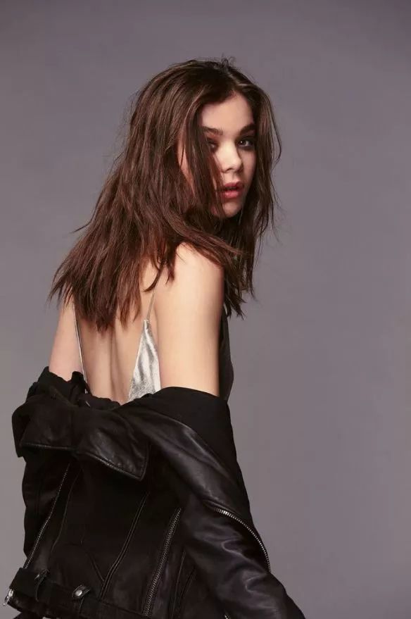 tilly locke和《阿丽塔》女主合影