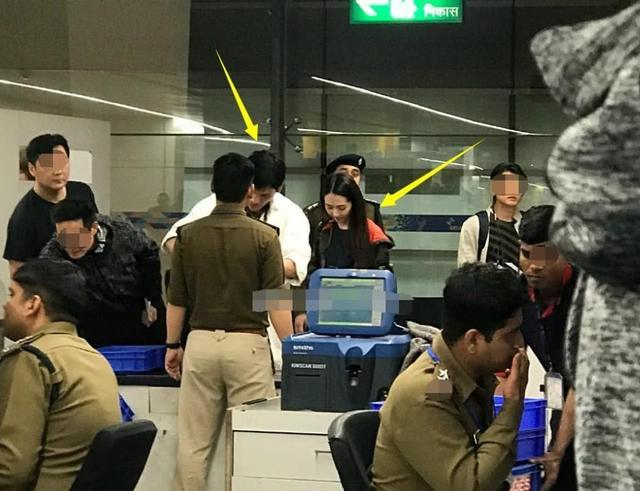 郭碧婷向佐同游印度被偶遇,两人全程牵手公开