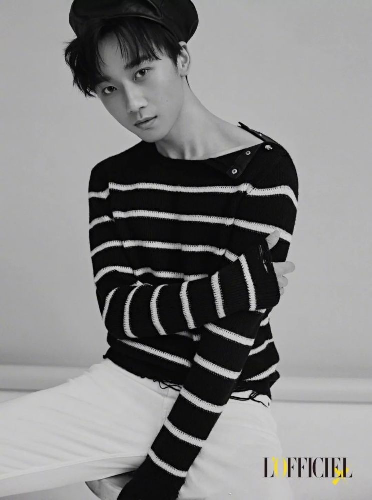 新面孔model〕李博文出境《时装lofficiel 》新刊