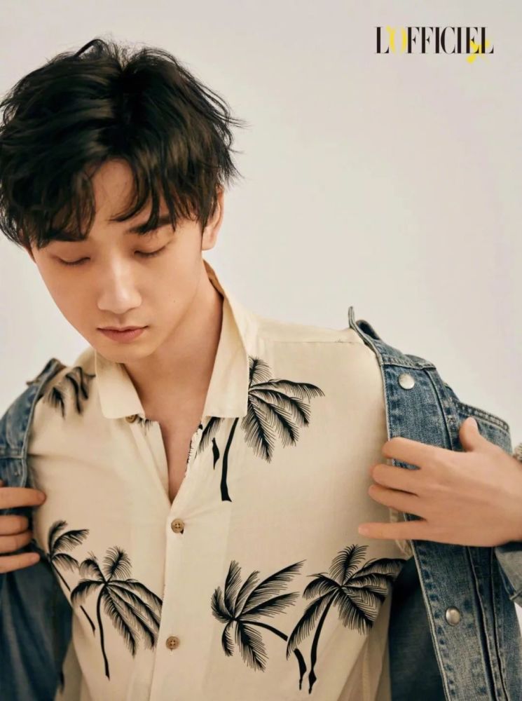 新面孔model〕李博文出境《时装lofficiel 》新刊